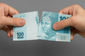 Rasgar dinheiro é crime no Brasil?