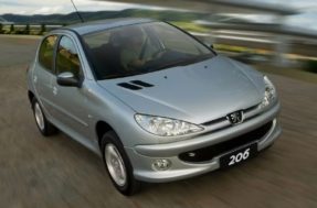 Dor de cabeça na certa: LISTA de carros usados que você não deveria nem chegar perto